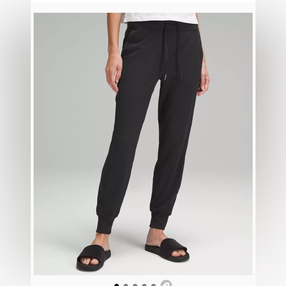 Lululemon Ready to Rulu High-Rise Jogger
Full Length size 6 gently worn